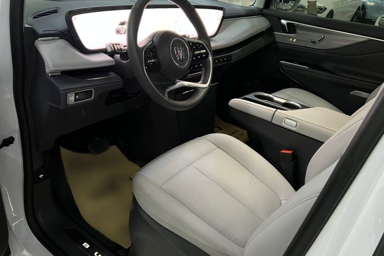 Used Buick GL8 2025 Lu Zun Deluxe Edition