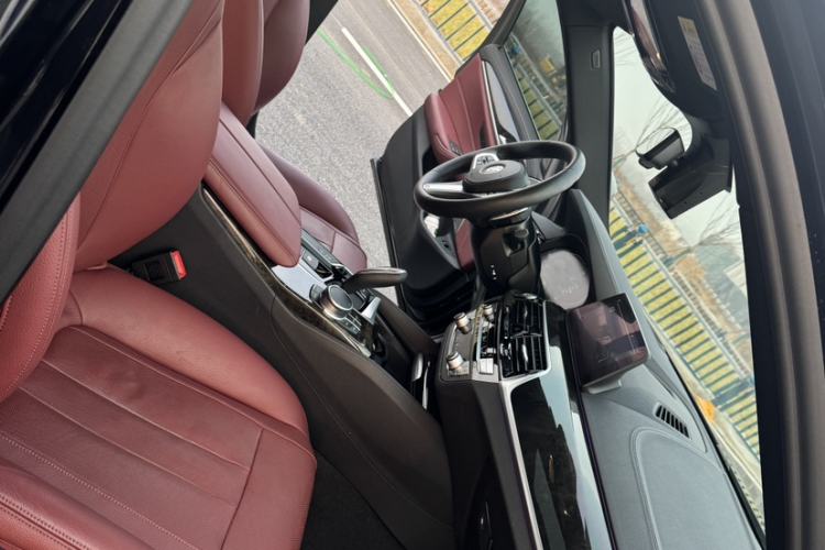 Used BMW 5 Series 2020 530Li Luxury Edition M Sport Package
