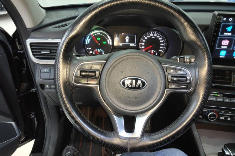 Used Kia K5 New Energy 2018 2.0L ZhiZun Edition
