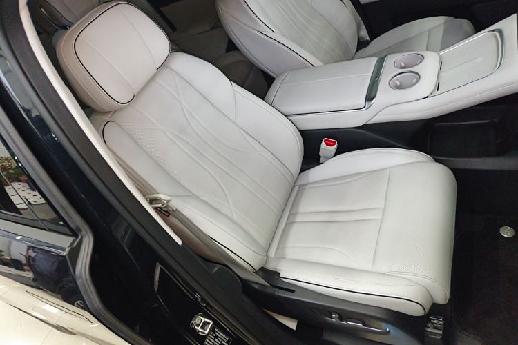 Used XPeng X9 2024 702 Ultra-Long Range Pro
