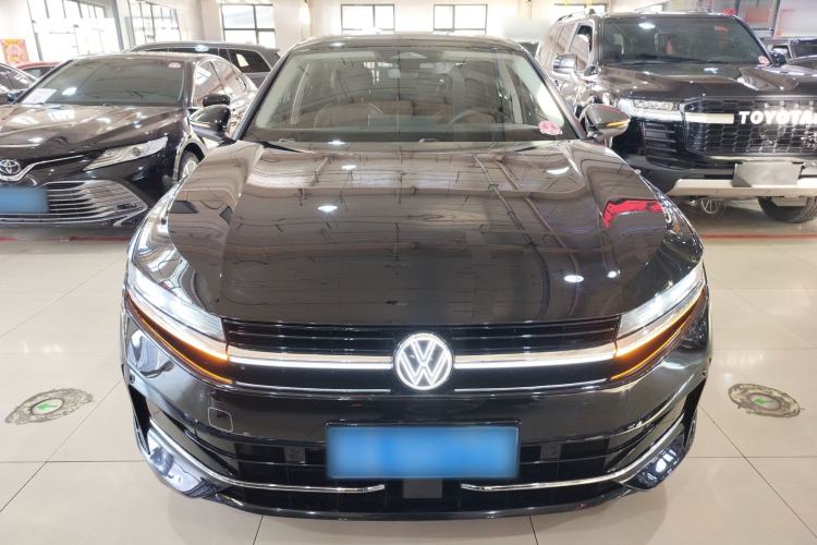 Used Volkswagen Magotan 2024 380TSI DSG Prestige Edition DaMai Package
