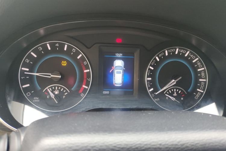 Used Haval H2 2016 Red Label 1.5T Manual Two-Wheel Drive Elite Model
