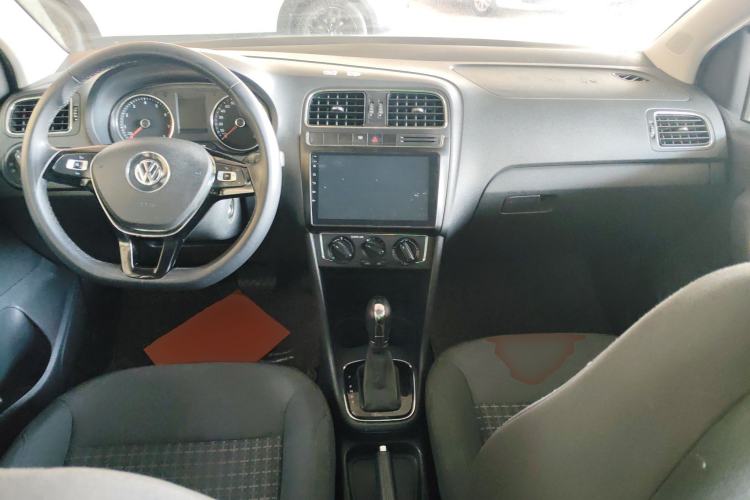 Used Volkswagen Polo 2016 1.6L Automatic Comfort Model
