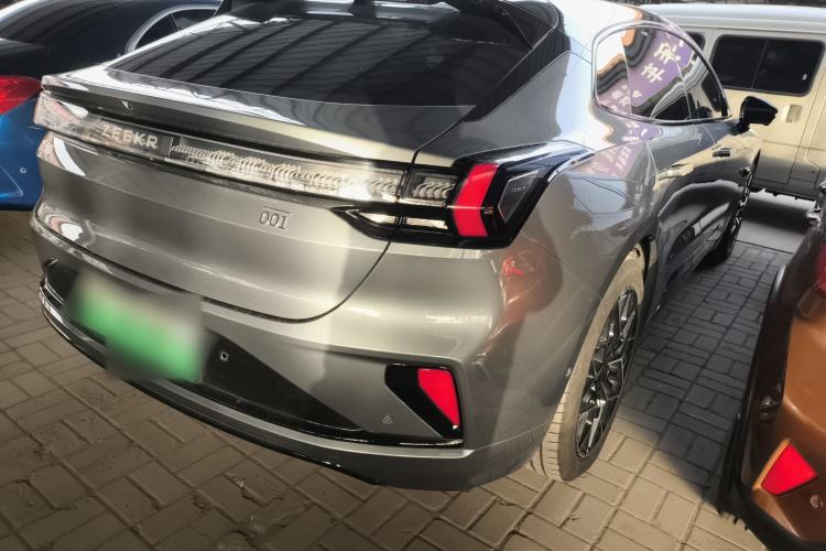 Used Zeekr 001 2025 WE Edition 100 kWh Rear-Wheel Drive
