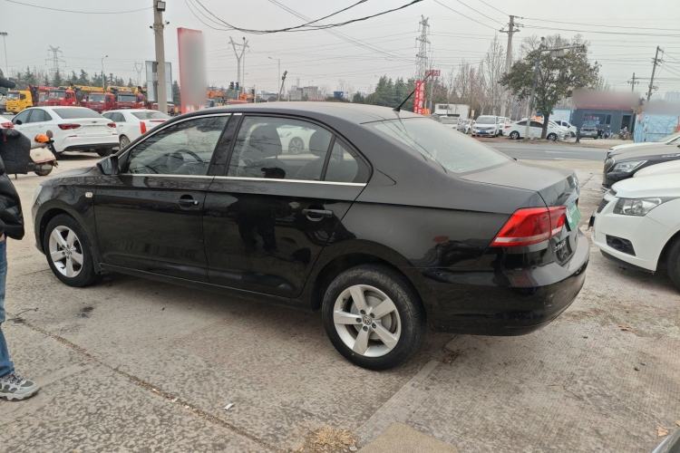 Used Volkswagen Santana 2015 1.6L Manual Comfort Edition
