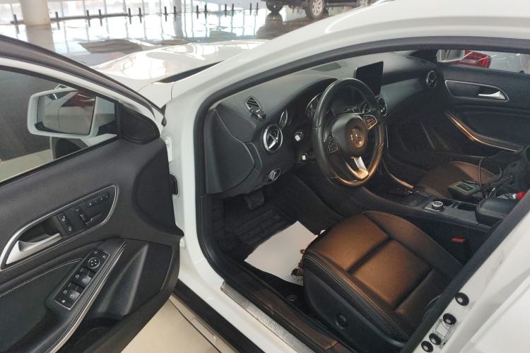 Used Mercedes-Benz GLA 2016 GLA 200 Fashion Model