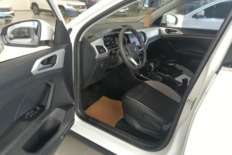 Used Volkswagen Tacqua 2023 200TSI DSG Joy-Connect Edition
