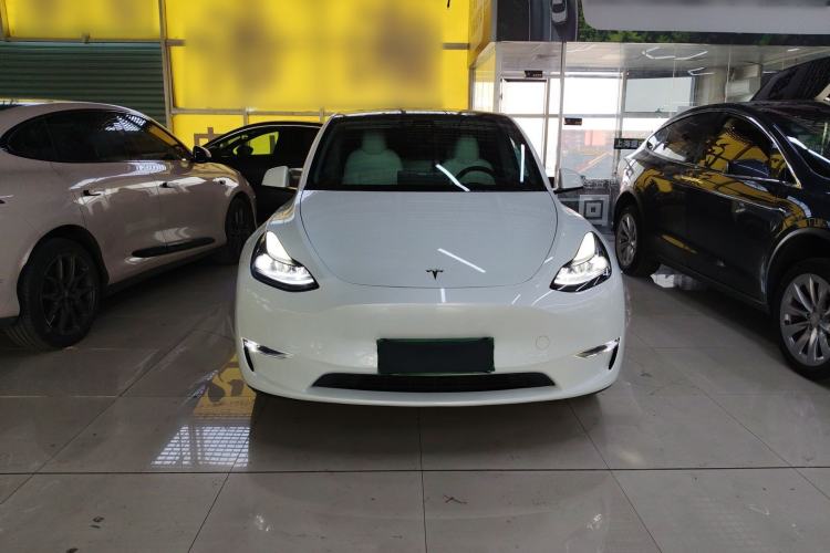 Used Tesla Model Y 2024 Long-Range All-Wheel-Drive Version