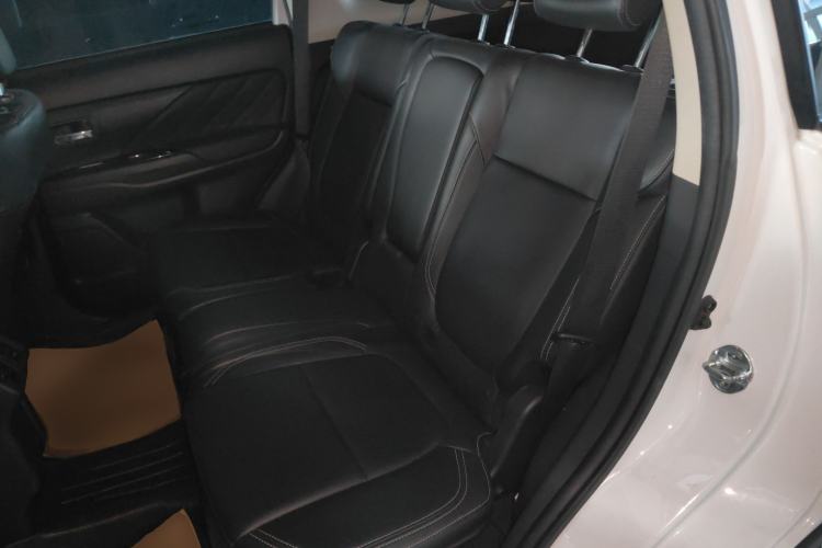 Used Mitsubishi Outlander 2020 2.0L Two-Wheel Drive Enjoyment Version 5 Seats
