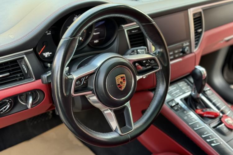 Used Porsche Macan 2017 Macan 2.0T
