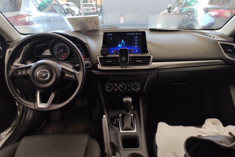 Used Mazda Mazda 3 Axela 2017 Sedan 1.5L Automatic Comfort Model Emission Standard China V
