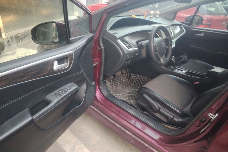 Used Honda Jade 2017 1.8L automatic Comfort version 5 seats
