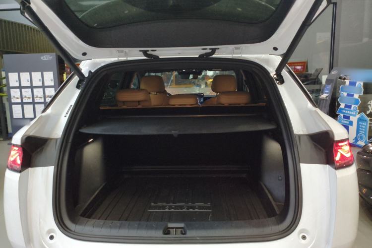 Used BYD Song L DM-i 2025 Intelligent Driving Version 160 km Beyond-Range Type