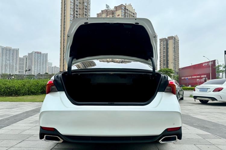 Used Toyota Avalon 2019 2.0L XLE Premium Edition China VI
