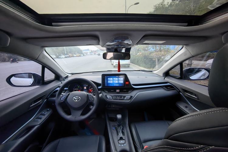 Used Toyota IZOA 2021 2.0L Enjoy Edition
