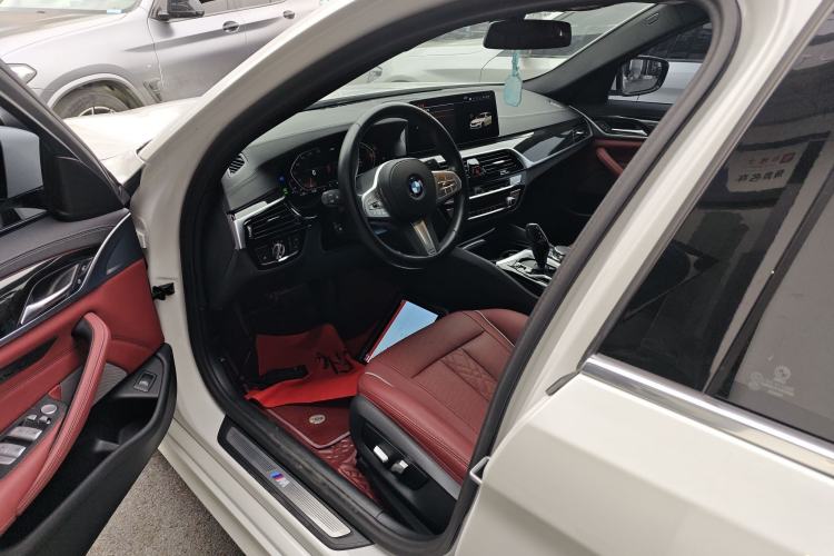 Used BMW 5 Series 2022 Second Facelift 525Li M Sport Package