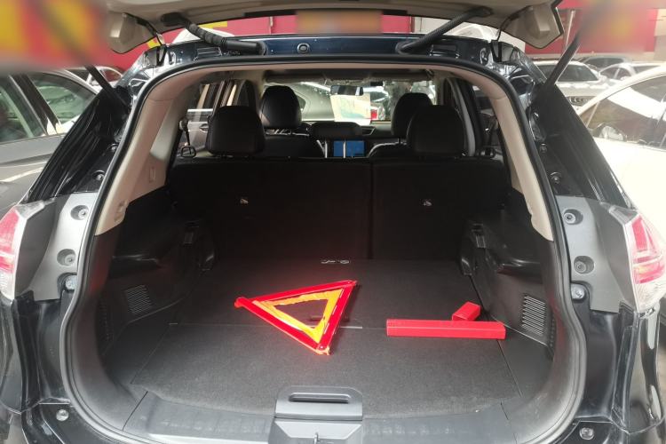 Used Nissan X-Trail 2015 2.0L CVT Comfort MAX Edition 2WD
