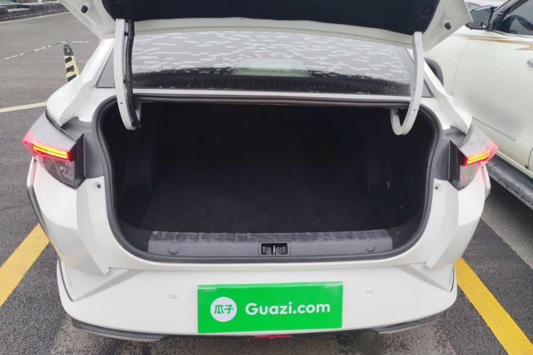 Used Dongfeng Aeolus Yixuan 2021 230T Automatic Chasing Shadow Edition
