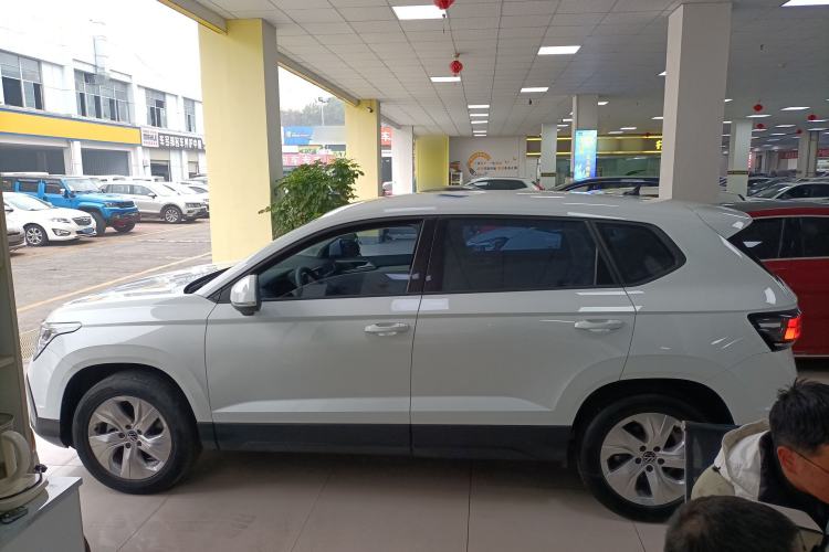 Used Volkswagen Tharu 2024 300TSI Two-Wheel-Drive Crescent Edition