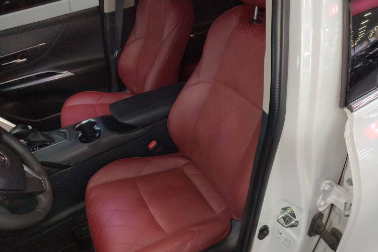 Used Toyota Harrier 2022 2.0L CVT Two-Wheel Drive Deluxe Edition
