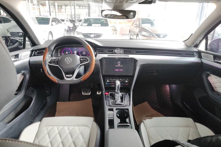 Used Volkswagen Magotan 2023 2 Million Units Commemorative Edition 330TSI DSG Luxury Version
