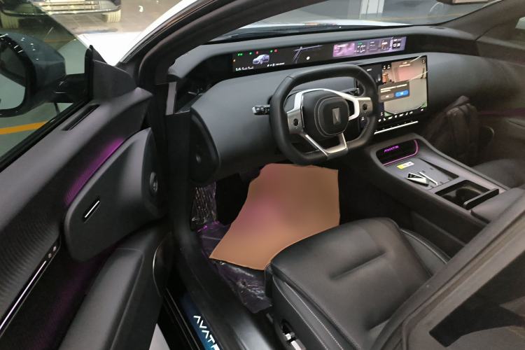 Used  12 2025 Ultra Extended-Range Edition
