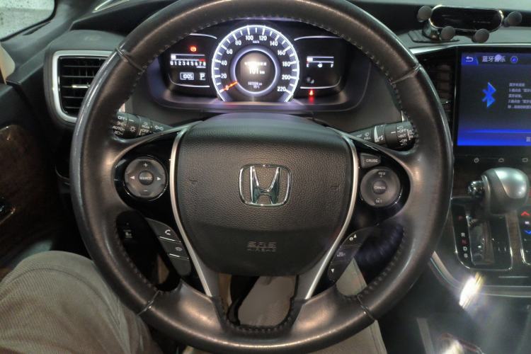 Used Honda Odyssey 2015 2.4L Supreme Edition
