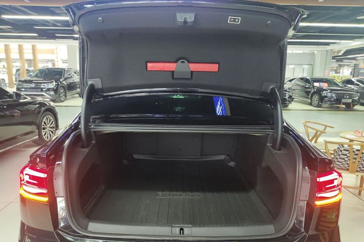 Used Volkswagen Phideon 2021 380TSI Luxury Edition