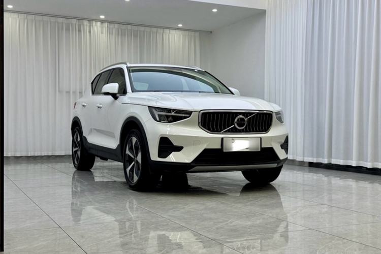 Used Volvo XC40 2024 B4 4x4 Smart Luxury Edition