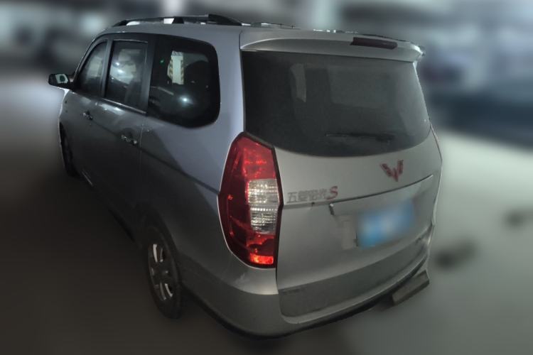 Used Wuling Hongguang 2014 1.5L S Luxury Model
