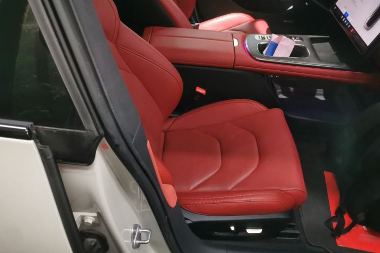 Used  SU7 2024 Four-Wheel Drive Ultra-Long Range Advanced Intelligent Driving Max Edition
