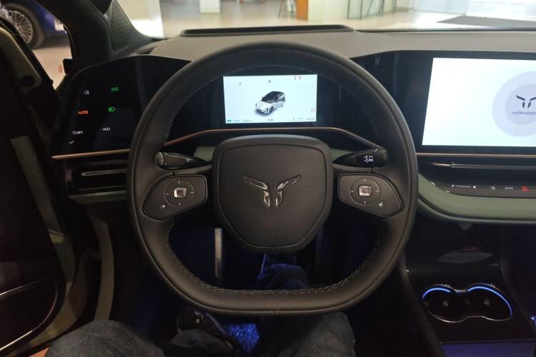 Used Hongqi EH7 2025 690 Smart Selection Edition
