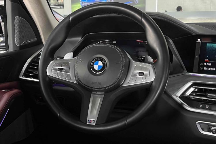 Used BMW X5 2022 xDrive 30Li Luxury M Sport Package
