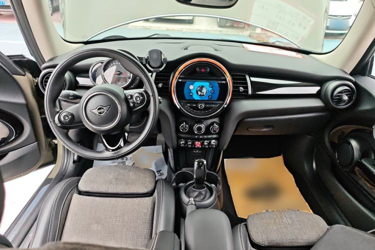 Used  MINI 2019 1.5T COOPER Classic Edition
