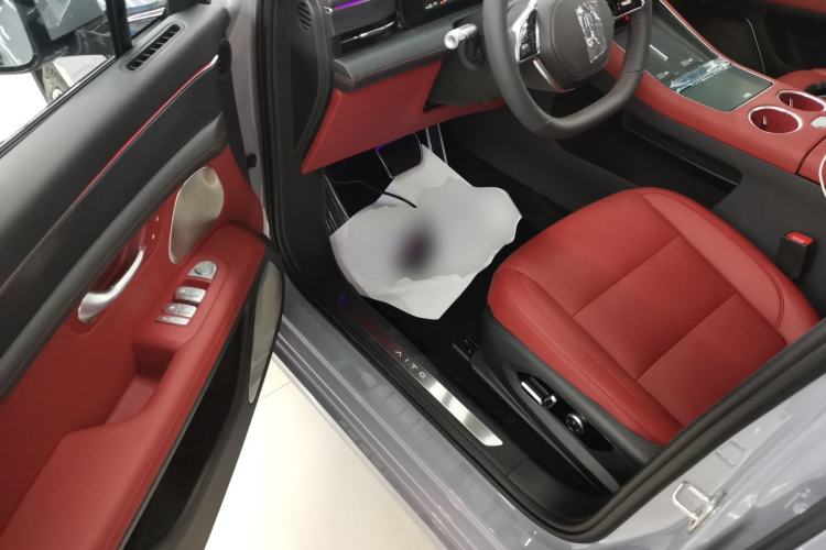 Used Hima AITO M5 2025 Extended-Range Ultra All-Wheel-Drive Version
