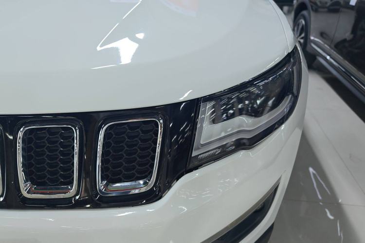 Used  Compass 2017 200T Automatic Family Edition