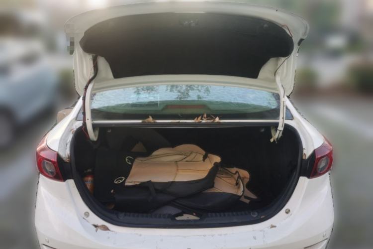 Used Mazda Mazda 3 Axela 2014 Sedan 1.5L Automatic Comfort Model