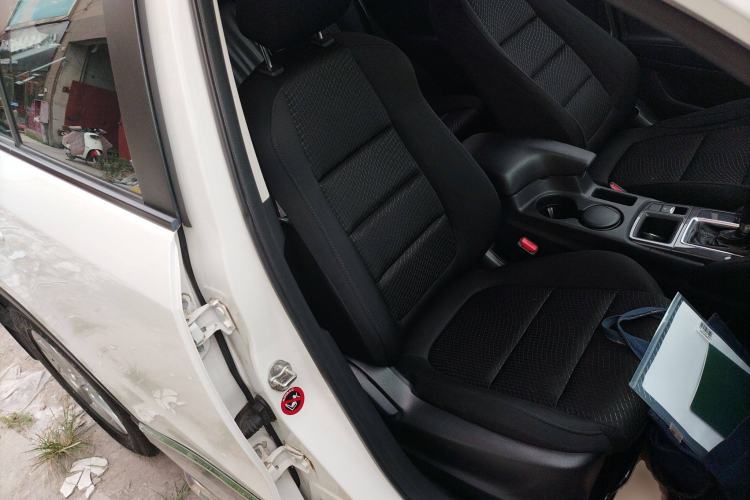 Used Mazda CX-5 2015 2.0L Automatic Two-Wheel Drive Urban Version
