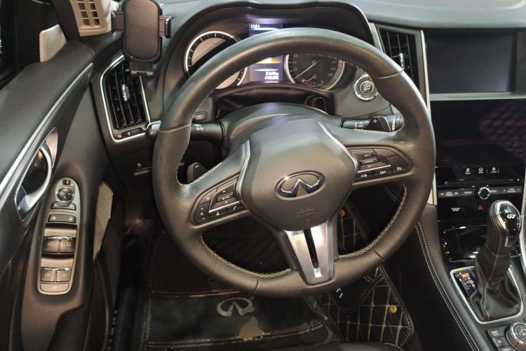 Used Infiniti Q50L 2018 2.0T Enjoyment Edition China V standard
