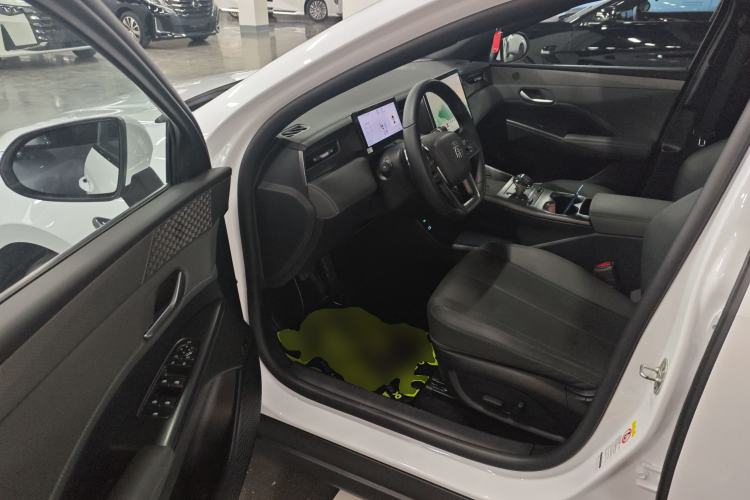 Used BYD Qin PLUS 2025 DM-i Smart Drive 120KM Superior Model
