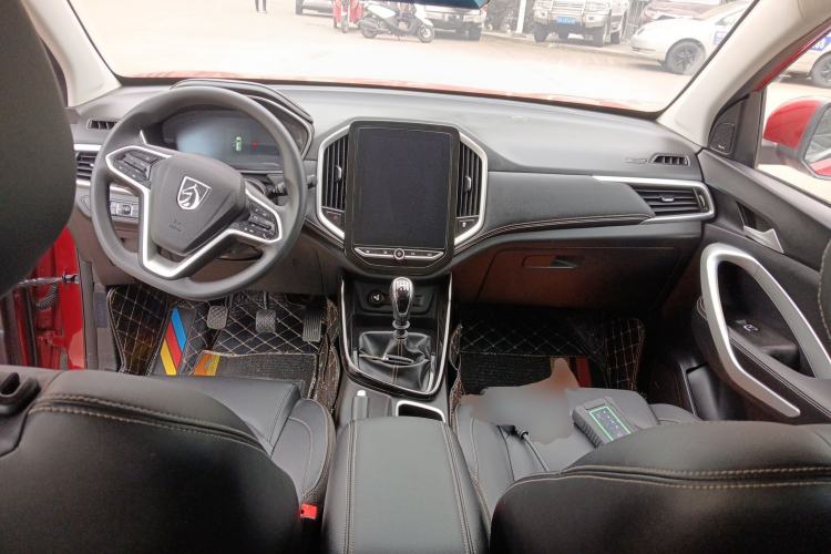 Used Baojun 530 2021 Global Car Anniversary Edition 1.5T Manual Luxury Model 7 Seats