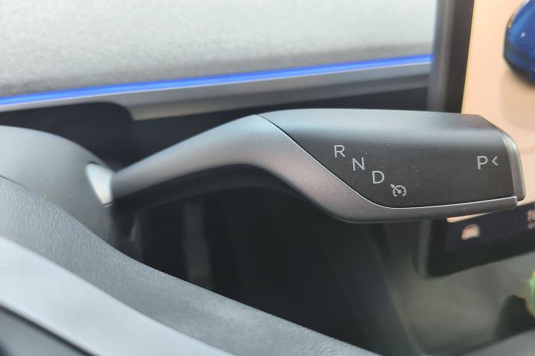 Used Tesla Model Y 2023 Rear-Wheel-Drive Version
