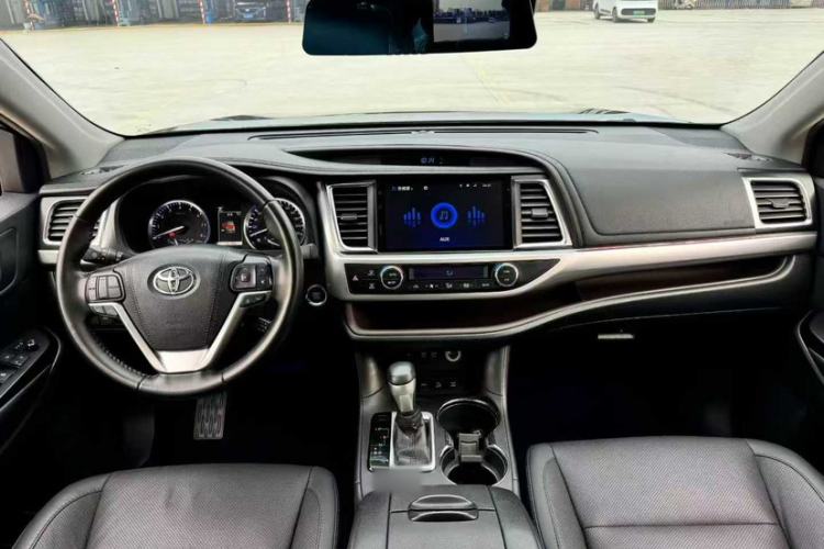 Used Toyota Highlander 2018 2.0T Four-Wheel Drive Prestige Version 7 Seats China VI Standard

