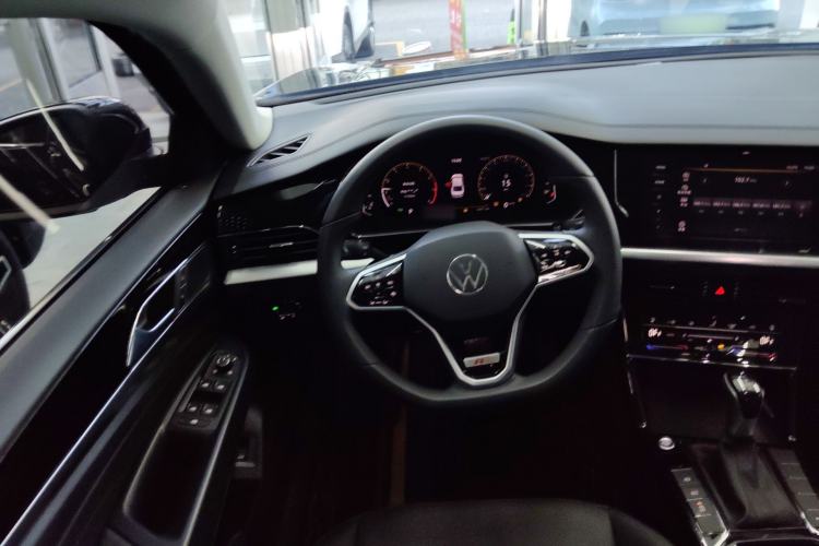 Used Volkswagen Passat 2024 380TSI Starry Dragon Edition
