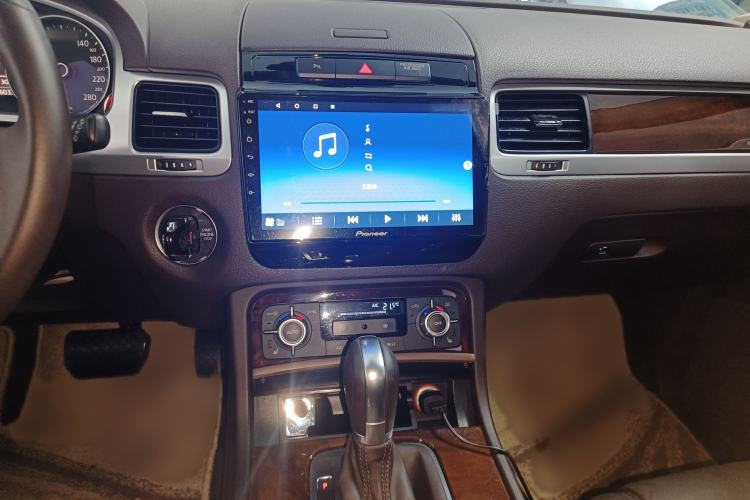 Used Volkswagen Touareg 2011 3.0 TSI Standard Version
