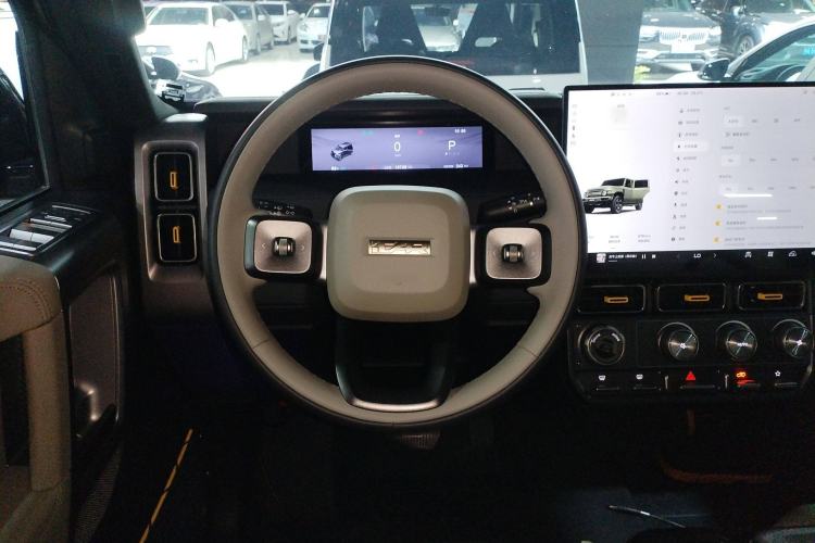 Used  V23 2025 501 Four-Wheel Drive Intelligent Driving Version
