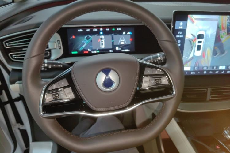 Used Denza D9 2024 EV 600 Four-Wheel-Drive Flagship Model
