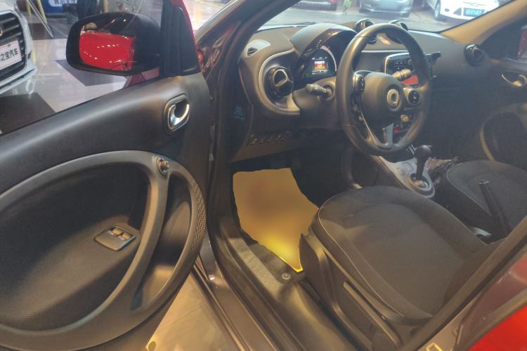 Used  forfour 2018 1.0L 52kW Passion Edition
