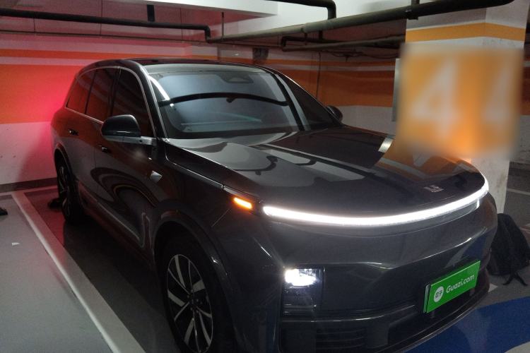 Used Li Auto L8 2023 Pro Model
