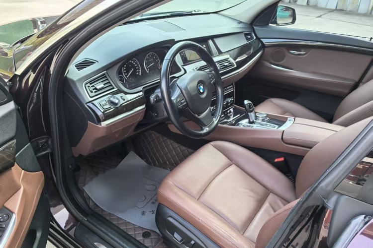 Used BMW 5 Series GT 2014 535i Leading Model
